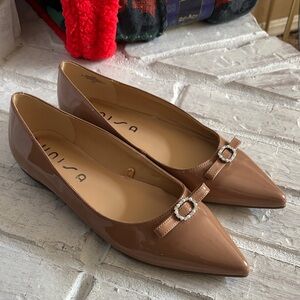 Unisa Women's Tan Patent Flats with Buckle